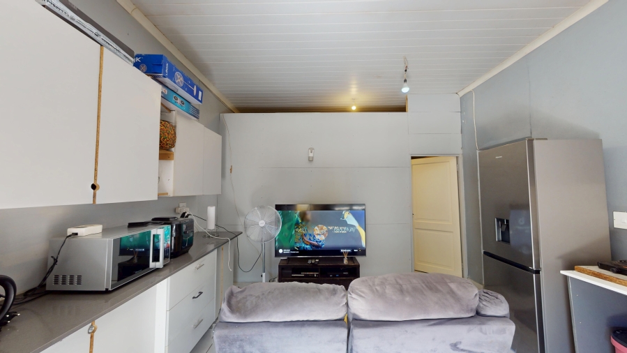 7 Bedroom Property for Sale in Sunbird Park Western Cape